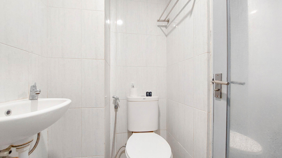 Bedroom 3, Relaxing Studio Apartment at Mansyur Residence By Travelio, Medan