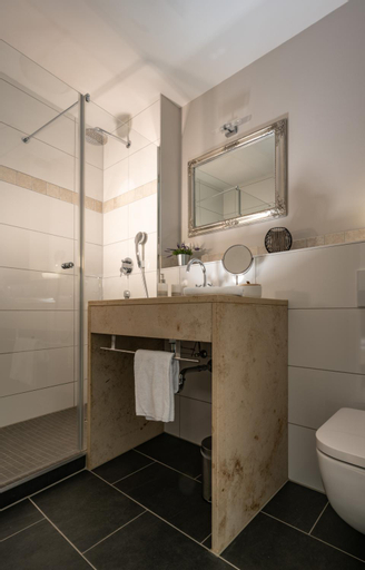 Bathroom 5