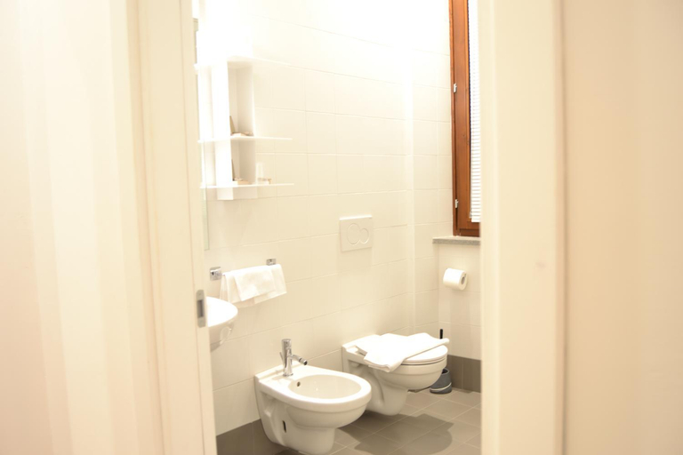 Bathroom 12