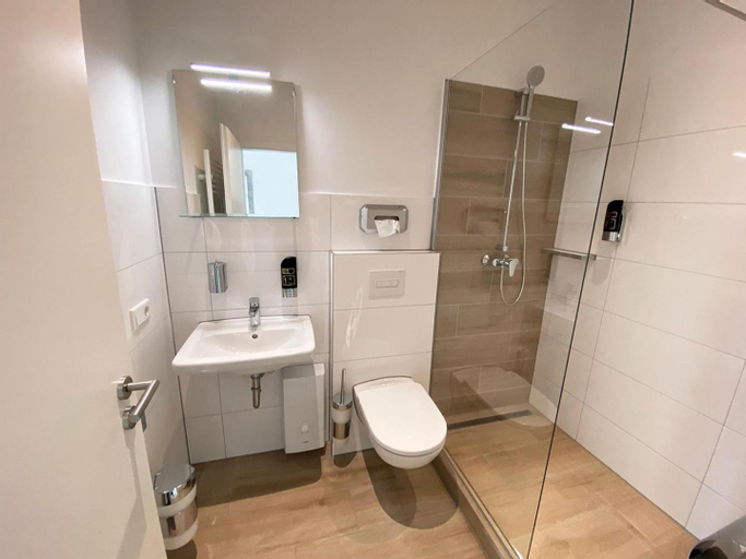 Bathroom 12