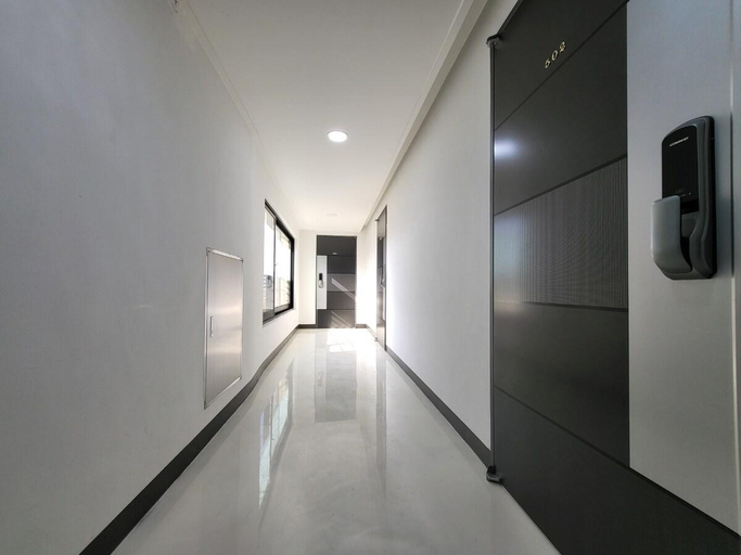 Others 4, J.Hill house , Jongno