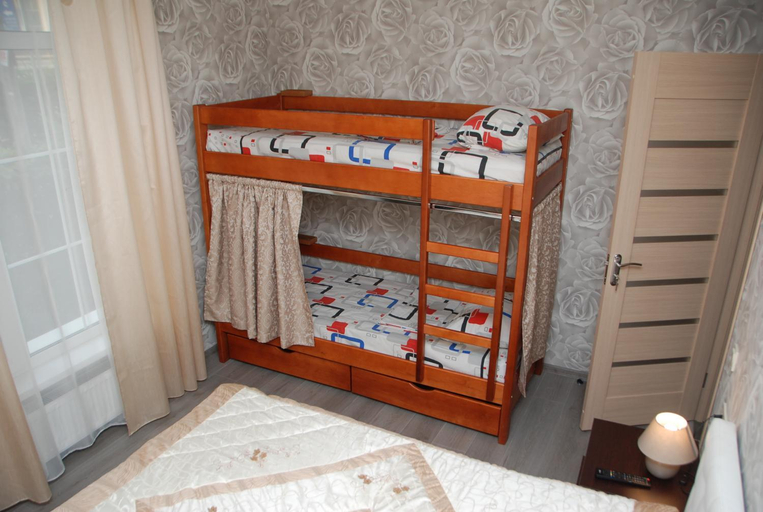 Others 4, Green Apple Hostel, Solomians'kyi