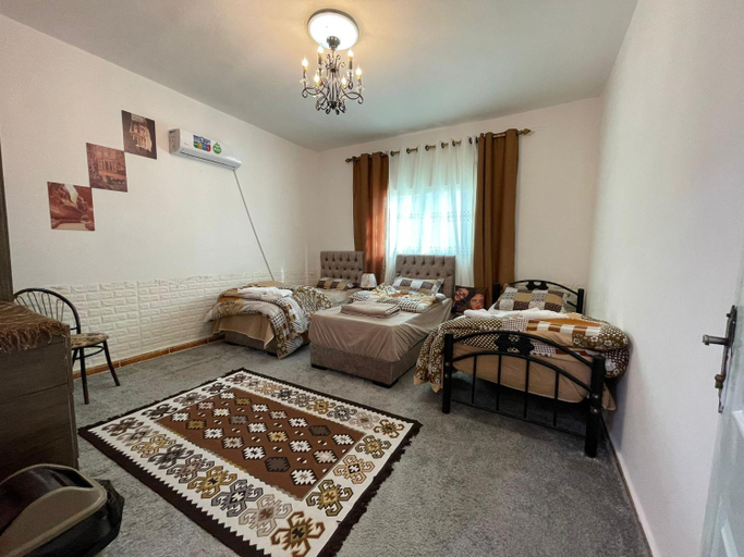 Others 5, taila hostel, Wadi Musa