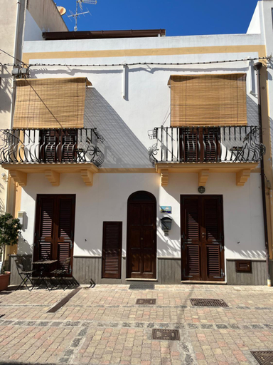 Others 5, Casa Maruzzella, Messina