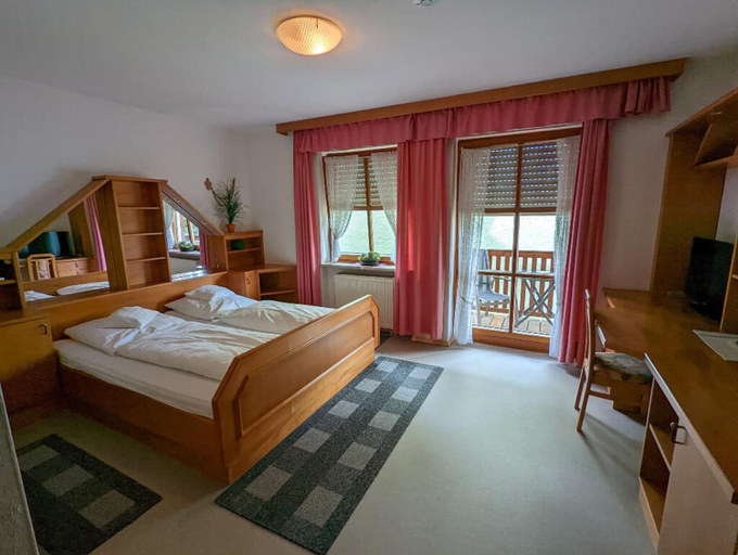 Bedroom 8
