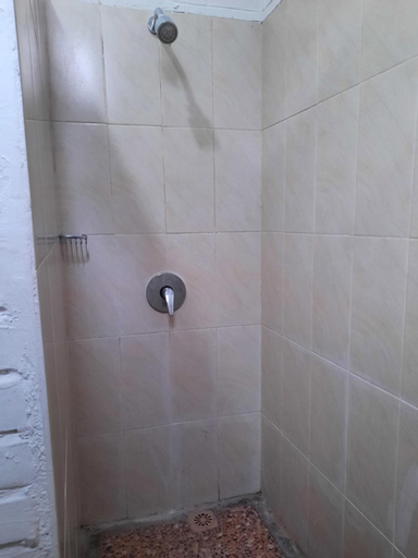 Bathroom 10