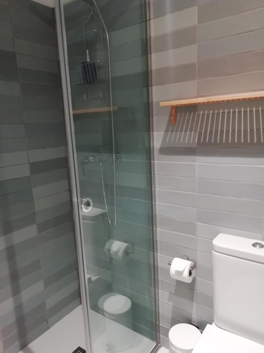 Bathroom 3, Hotel Rural Aguazul, Burgos