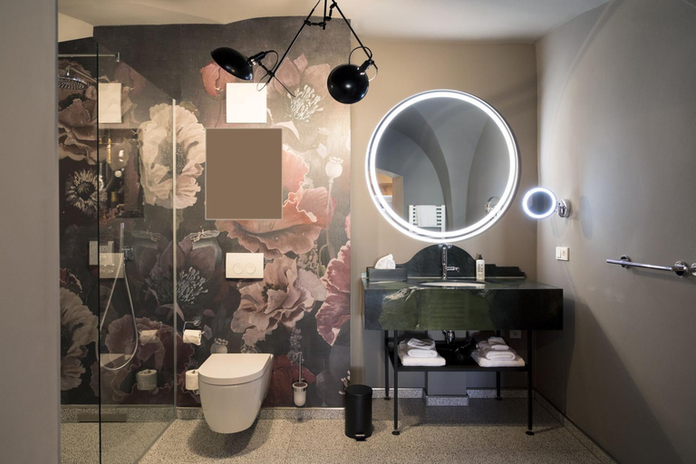 Bathroom 3, Hotel Sonne, Görlitz