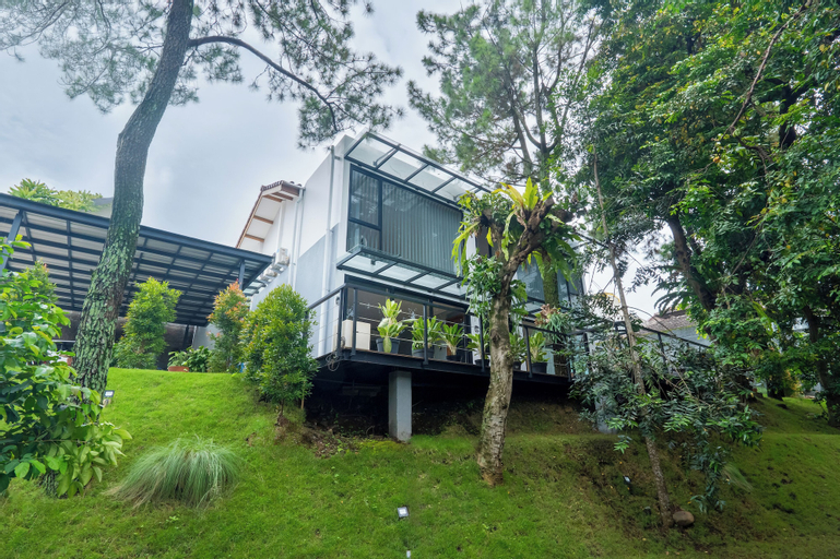 Exterior & Views 1, Pine Breeze Loft House, Bandung