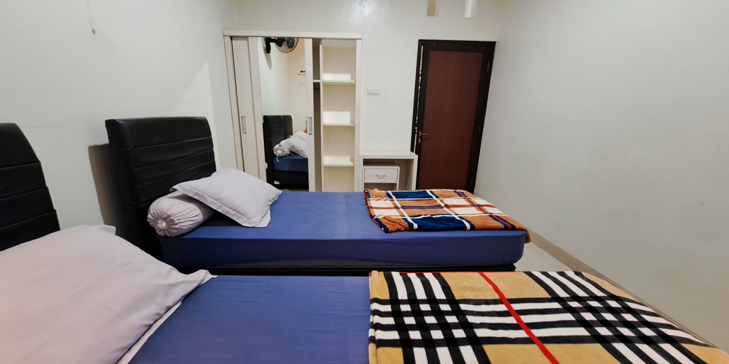 Bedroom 23