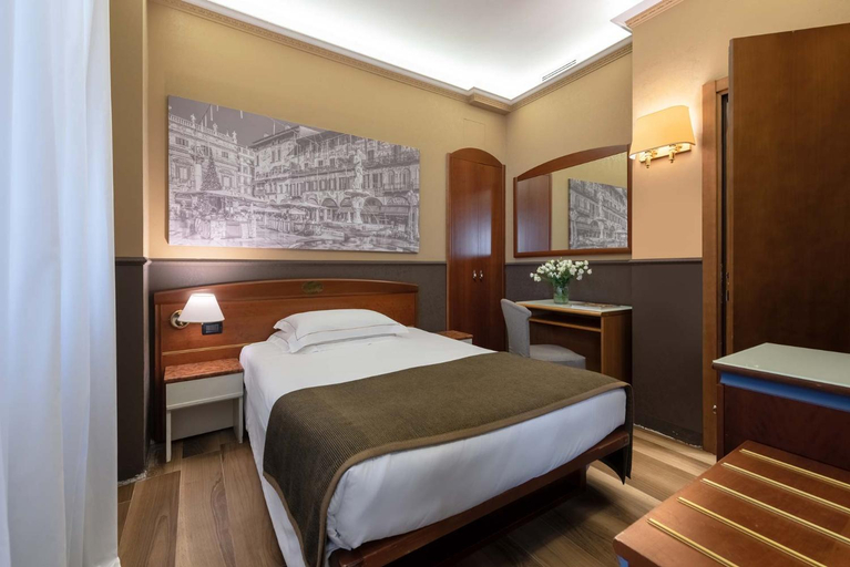 Bedroom 3, Mastino Rooms, Verona