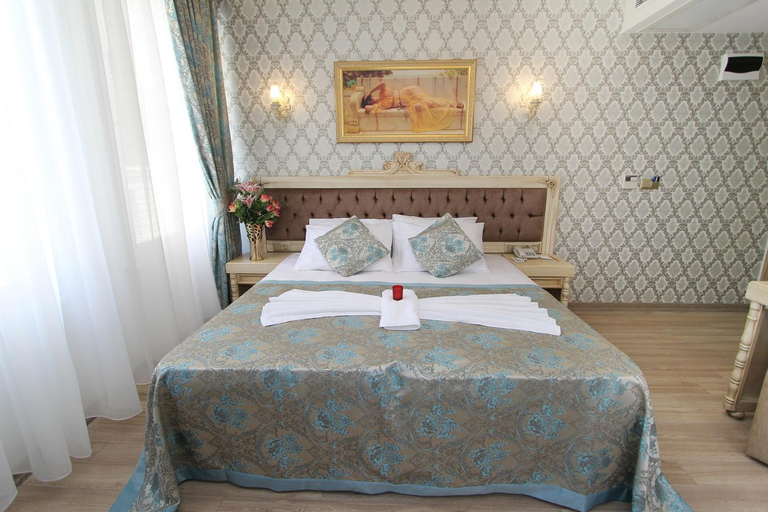 Bedroom 2, Apple Tree Hotel, Fatih