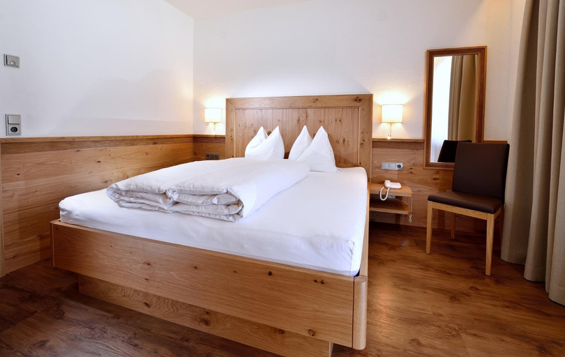 Bedroom, Aparthotel Garni Monte, Lienz