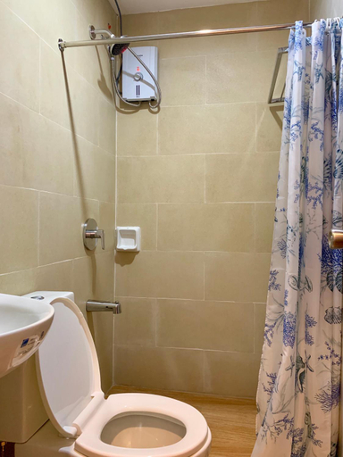 Bathroom 3, Davao Persimmon Suites, Davao City