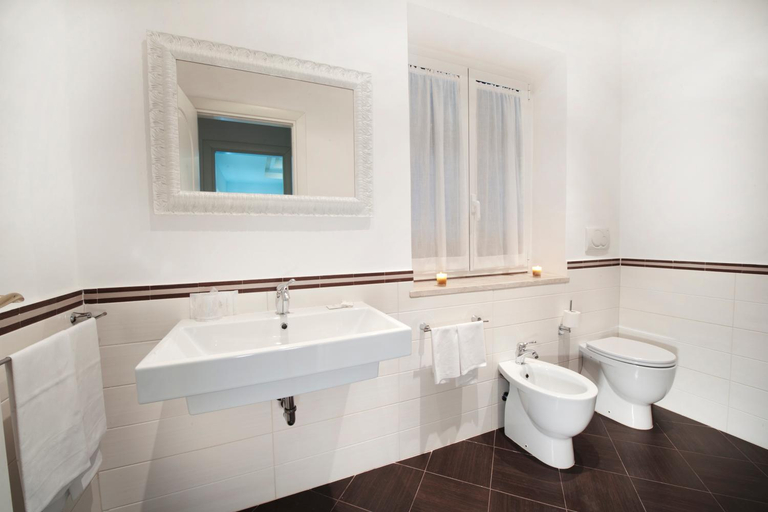 Bathroom 4, Hotel Quadrifoglio Roma Eur, Rome