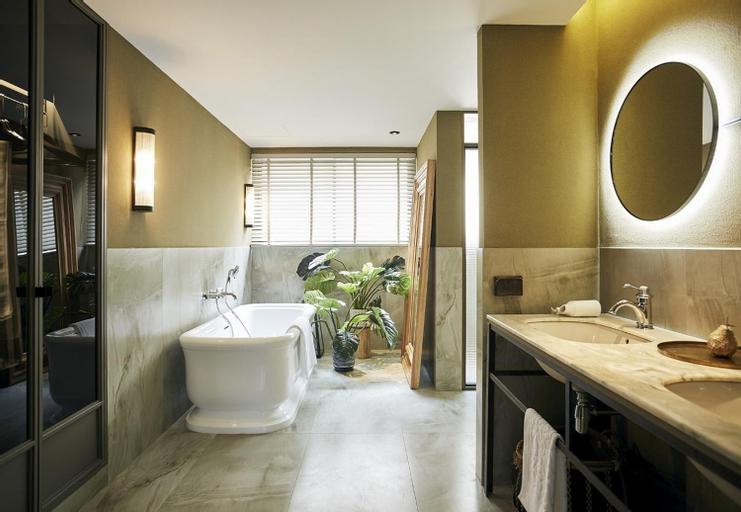 Bathroom 4