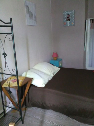 Bedroom 4, Le Parisien, Charente-Maritime