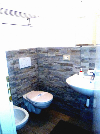 Bathroom 2, Hotel Galles Rimini, Rimini