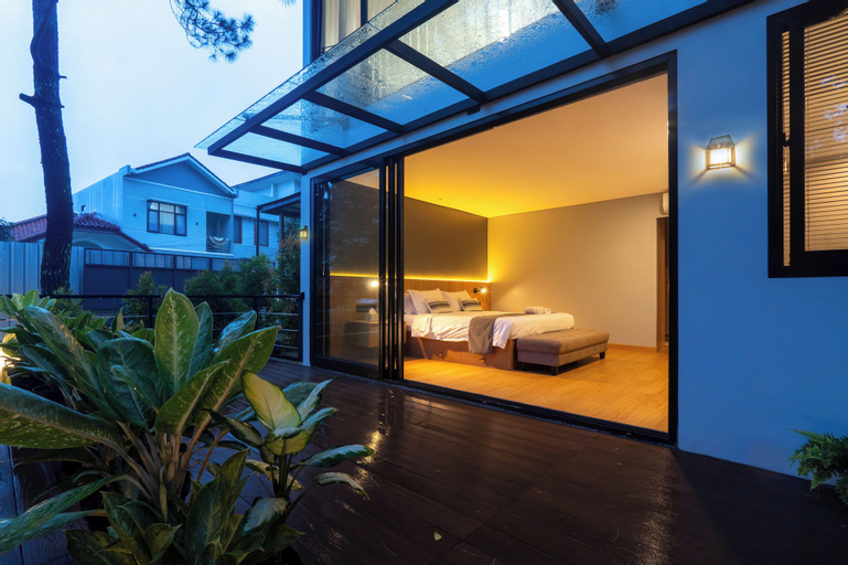 Exterior & Views 2, Pine Breeze Loft House, Bandung