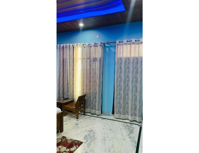 Hotel Universe View, Sarahan, Sirmaur