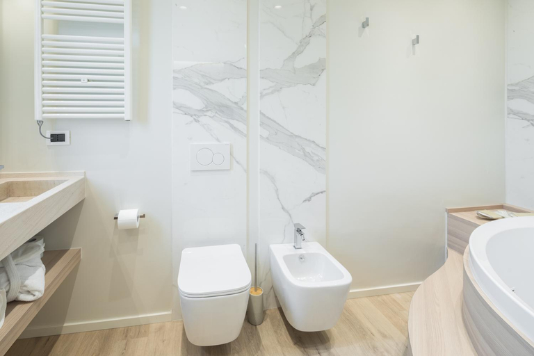 Bathroom 19