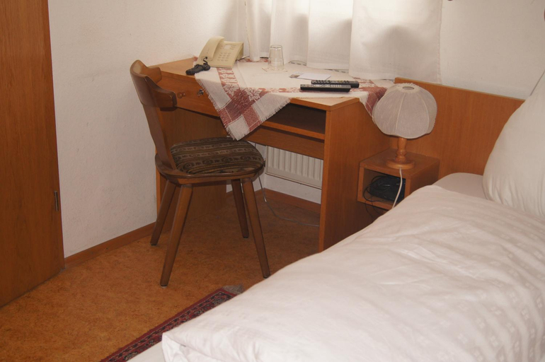 Others 5, Hotel Krone, Ostalbkreis