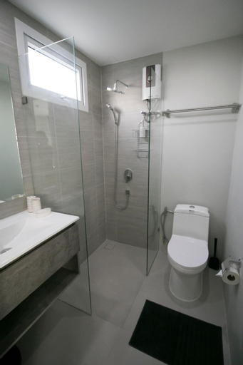 Bathroom 9