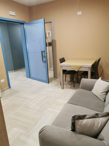 Others 5, Casa Mia1, Foggia