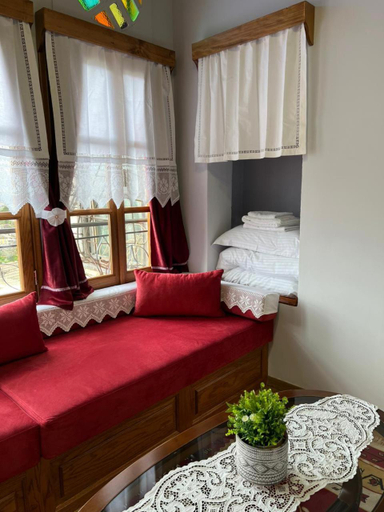 Others 4, Guesthouse Hoxha, Gjirokastrës