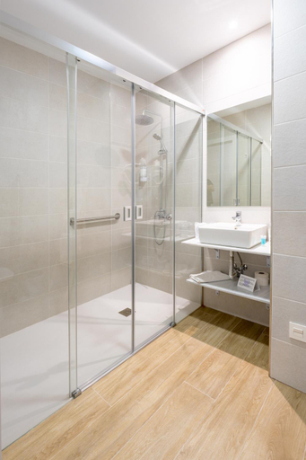 Bathroom 3, Hostal El Romerito, Málaga