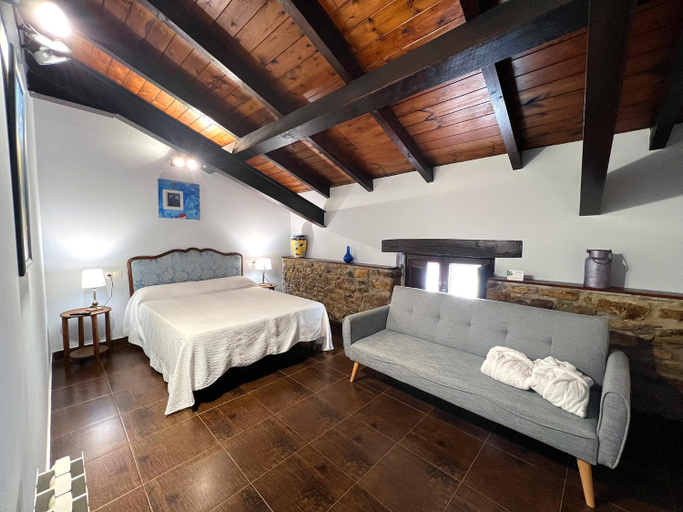 Bedroom 2, La Posada de Ojebar Rustica, Cantabria