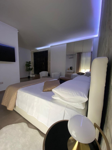 Others 5, b&b THE WORLD, Brindisi