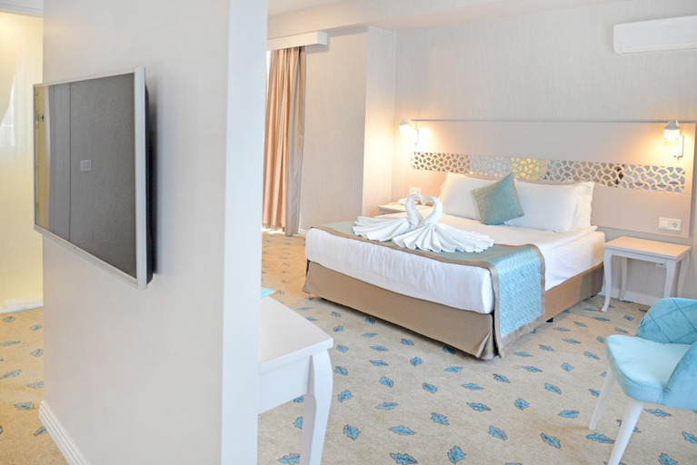 Bedroom 4, Adempira Termal & Spa Hotel, Akköy