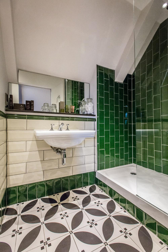 Bathroom 3, Orange Tree, London