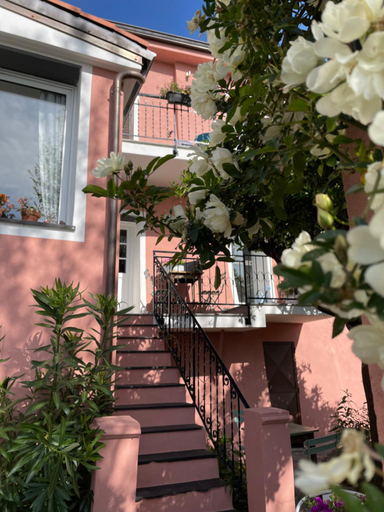 Others 3, Ti vengo a cercare B&B, Imperia