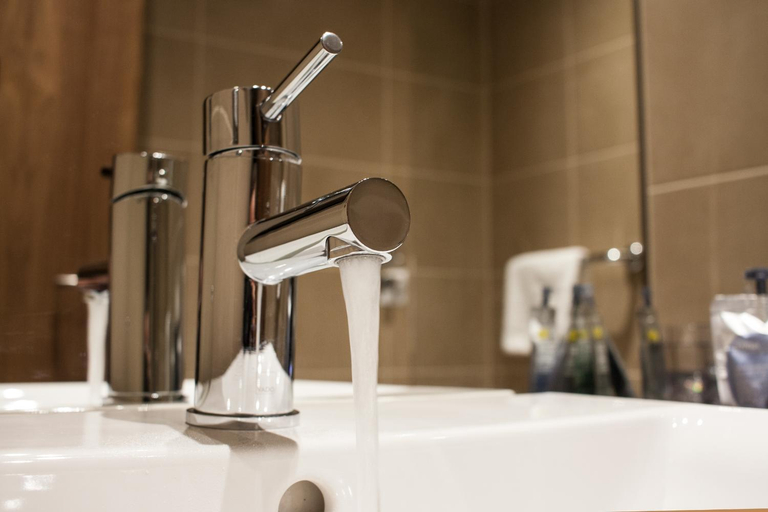 Bathroom 4, The Comet Hotel, Hertfordshire