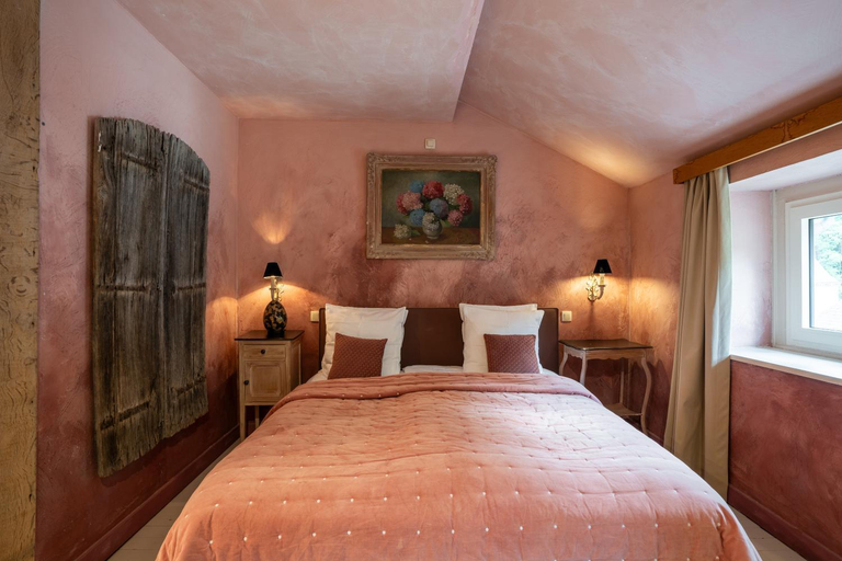 Others 3, La Chambre Rose, Luxembourg