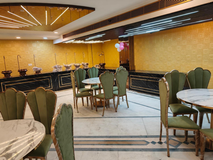 Food & Drinks 5, True Joyas Hotel, West