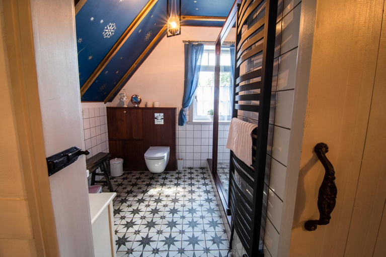 Bathroom 4, Milkowa Dolina, Jelenia Góra