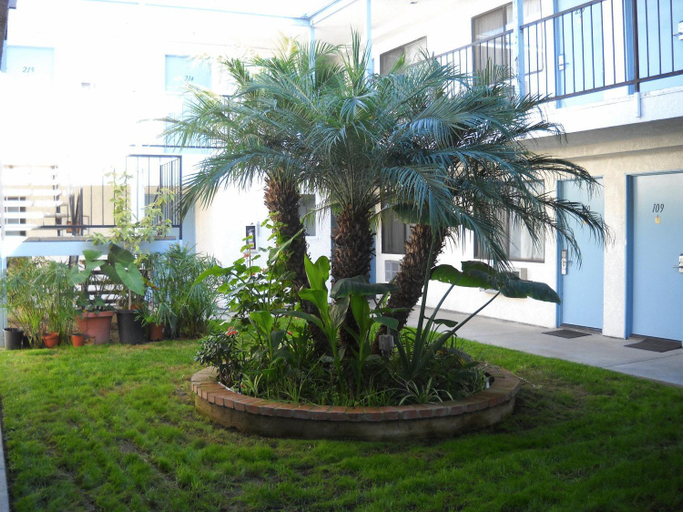 Others 4, Palms Courtyard Inn, Orange