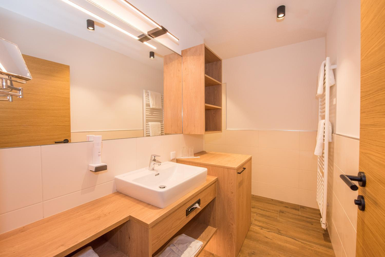 Bathroom 4, Hotel-Restaurant Gruber, Hartberg-Fürstenfeld