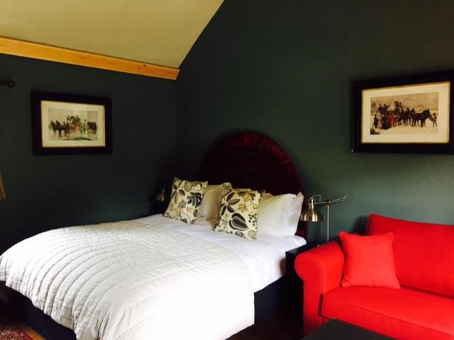Others 5, The Blackboys Inn, East Sussex