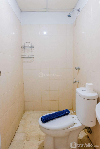 Others 3, Homey 2BR at Serpong Greenview Apt By Travelio, Tangerang Selatan