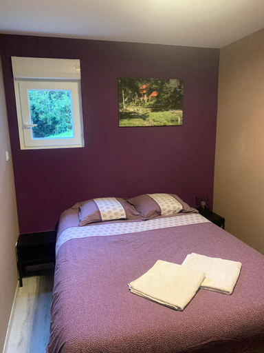 Bedroom 5, LE BRON ACCUEIL - TOPDESTINATION-LYON, Rhône