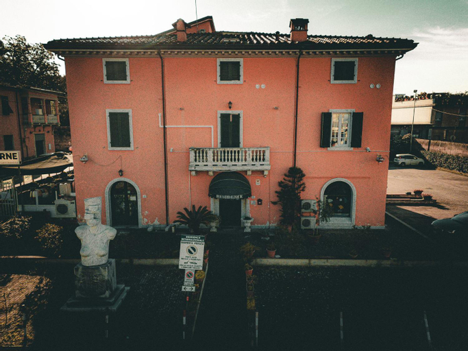 Residence Internazionale, Lucca