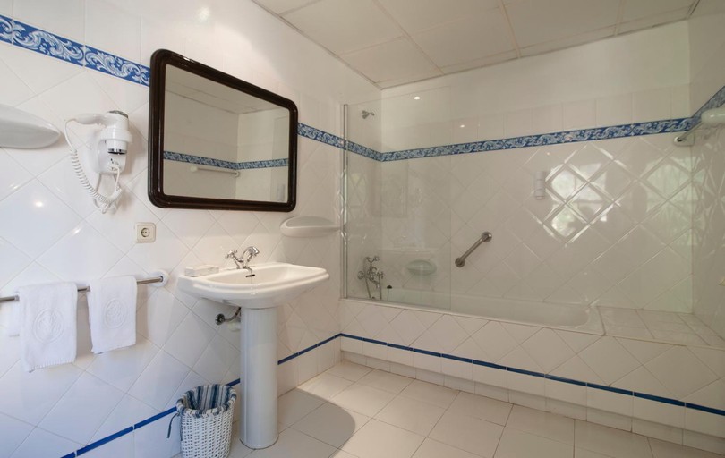 Bathroom, Hotel Bahia, Baleares