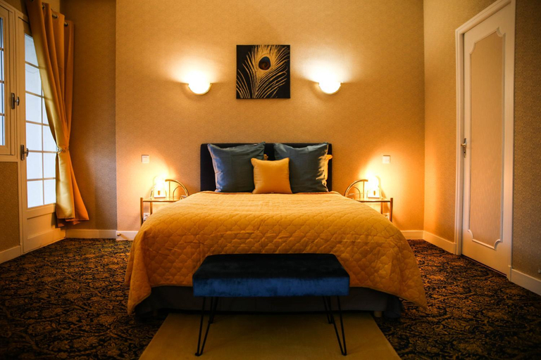 Bedroom 2, Aux Portes du Chateau, Indre
