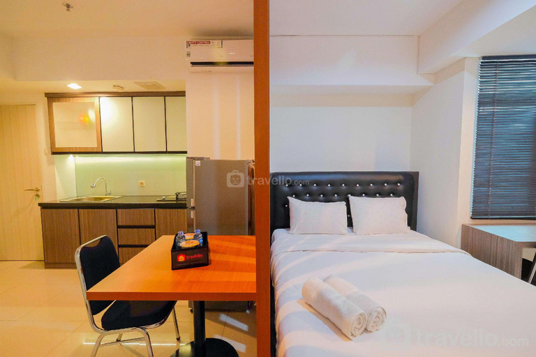 Bedroom 3, Elegant 1BR at Grand Kamala Lagoon Apt By Travelio, Bekasi