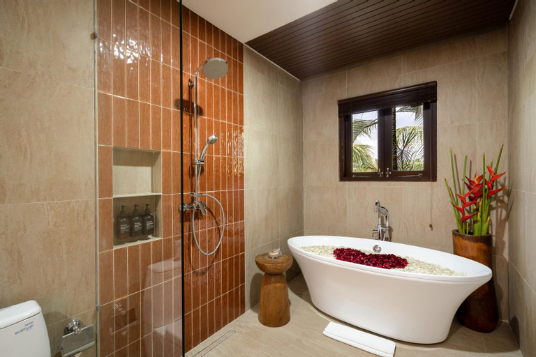 Bathroom 3