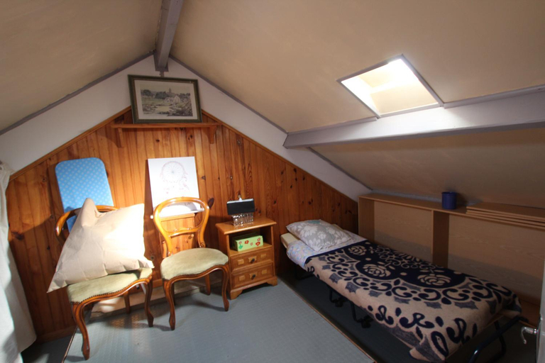 Bedroom 2, La Roseraie, Manche